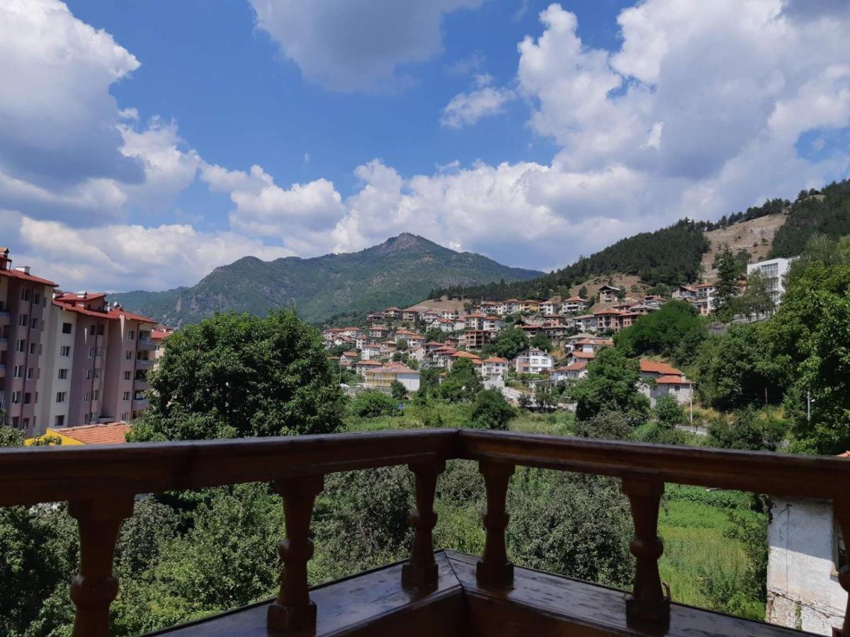 Къща Томови,Стаи За Гости Devin Exterior foto