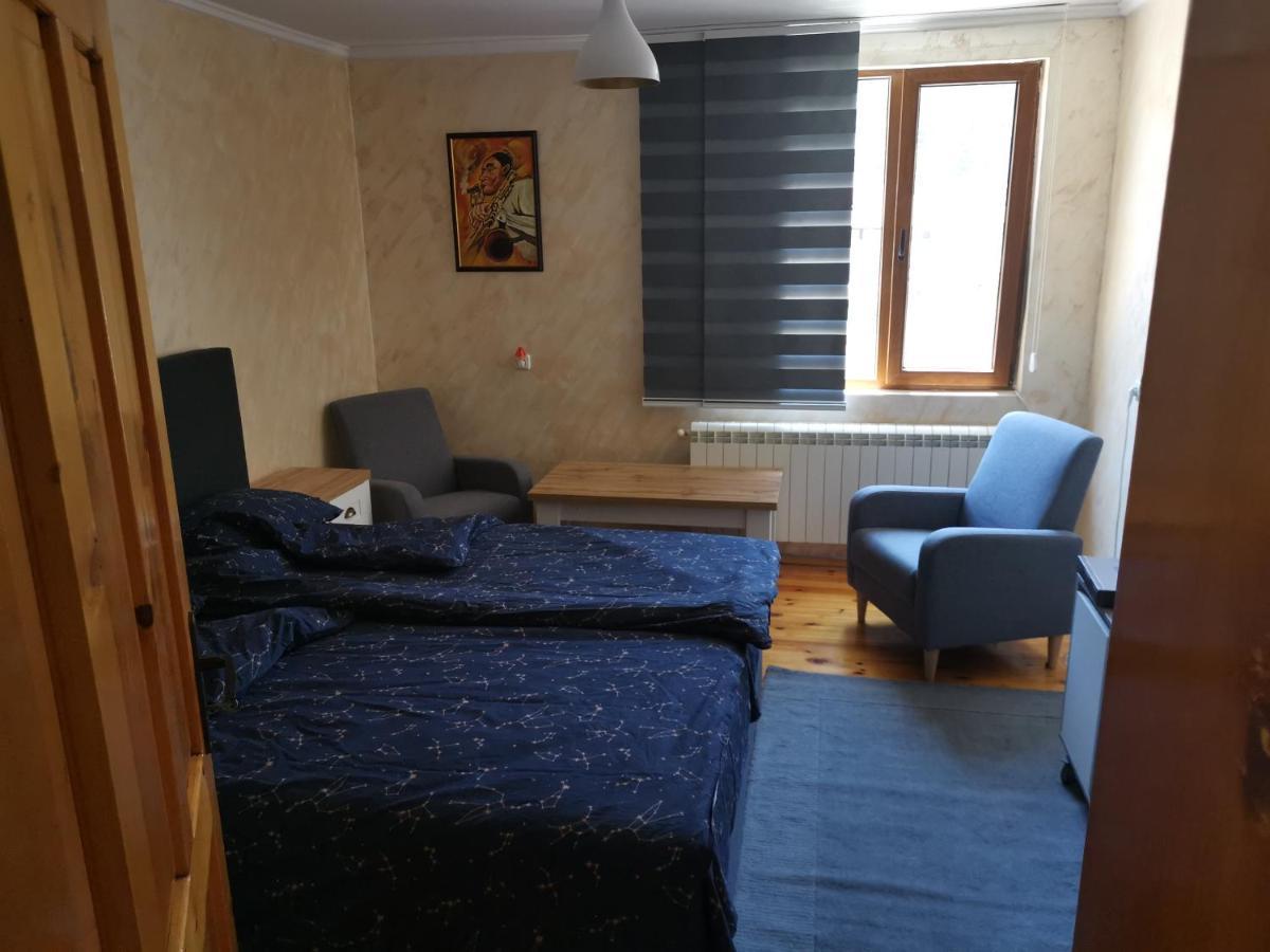 Къща Томови,Стаи За Гости Devin Exterior foto