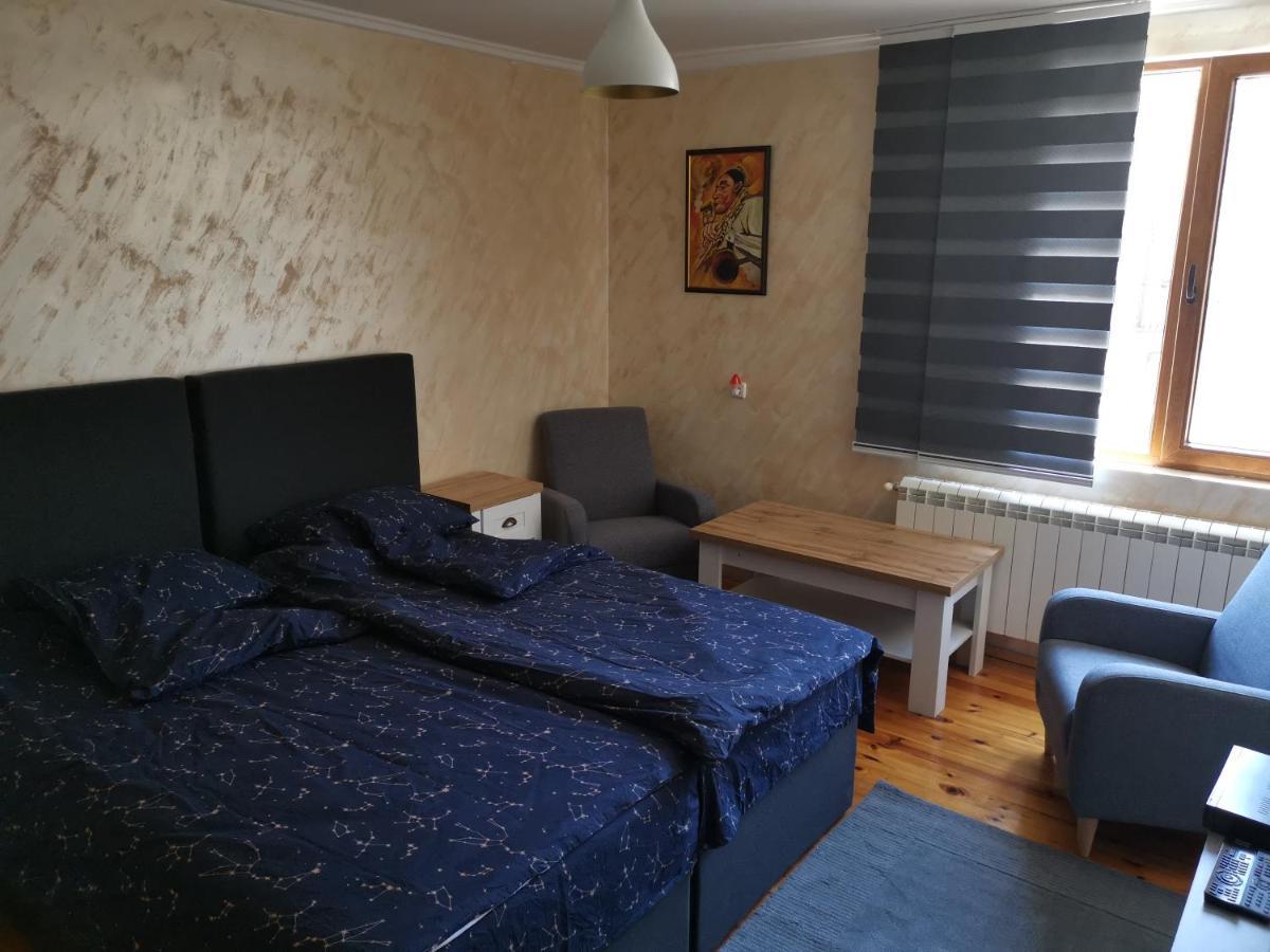 Къща Томови,Стаи За Гости Devin Exterior foto