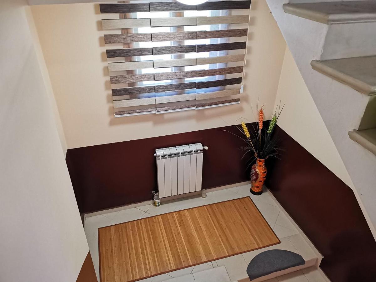 Къща Томови,Стаи За Гости Devin Exterior foto