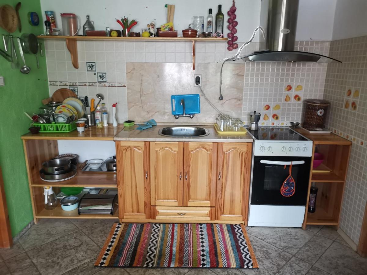 Къща Томови,Стаи За Гости Devin Exterior foto