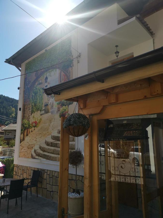 Къща Томови,Стаи За Гости Devin Exterior foto